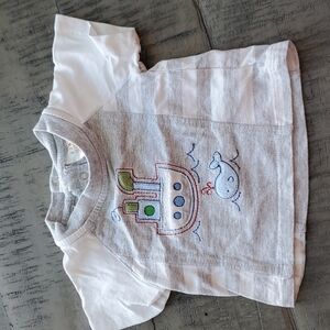 Absorba tshirt size 0 to 3 months